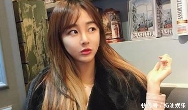 颜值|28岁瓜子脸女生,颜值高、身材好,通过健身解锁完美身材