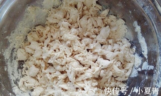 面粉|疙瘩汤怎样做才好吃? 多加一个步骤, 疙瘩汤更筋道, 味道更好吃