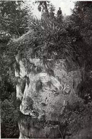 老年|乐山大佛颜值进化之路：摘掉美瞳和假发，从流浪汉变白净佛祖