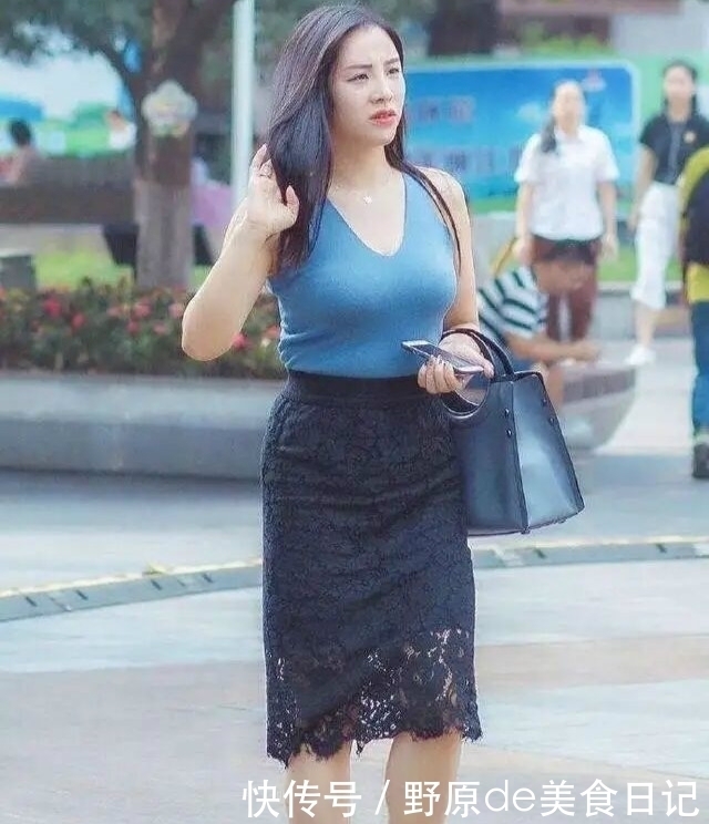 不要小瞧微胖女士，线条好穿直筒裙一样上镜
