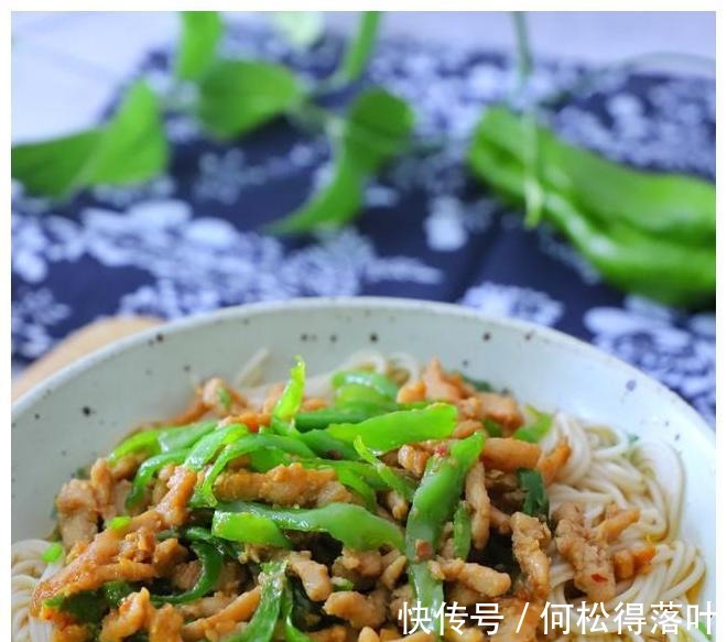 元气满满|天一热，就馋这碗面，卤香面滑，早上来一碗，元气满满，百吃不厌！