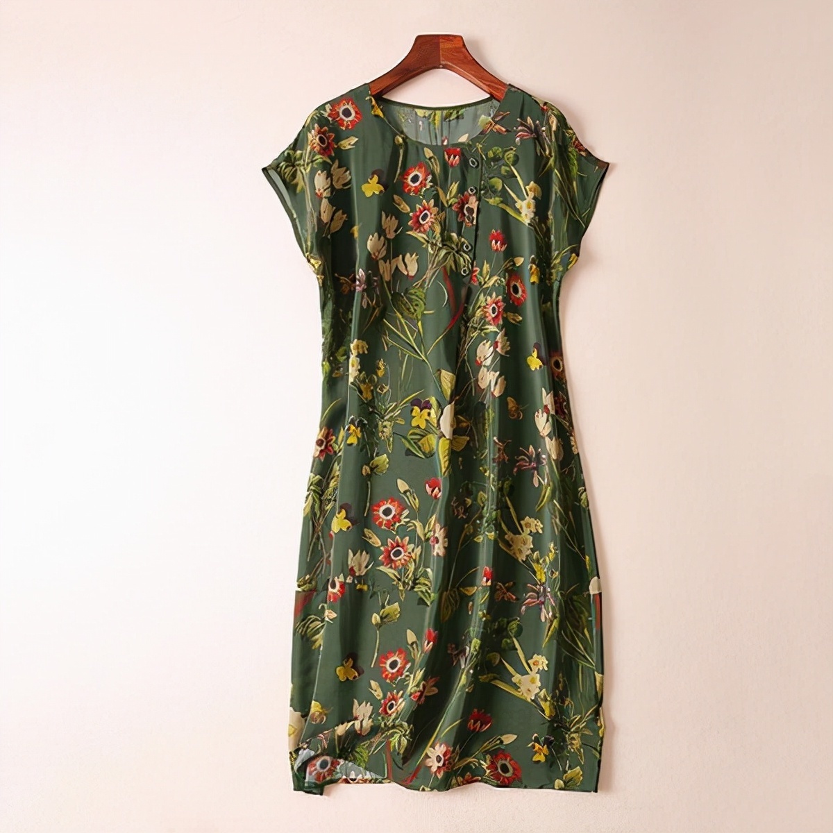 裙身|女人年过三十不年轻没关系,但往后就得有气质韵味连衣裙精致自己