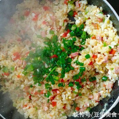 会做这些黄金蛋炒饭，你比大厨都牛气