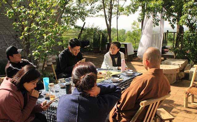 中年|终南山假道士越来越多，管理处涨租金也赶不走，这里迟早被毁掉