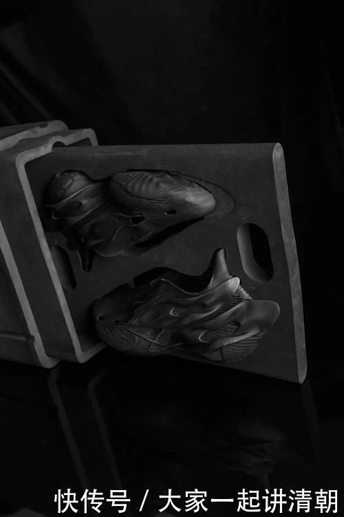 生物感 开箱神秘新鞋!长这样的鞋真没见过!光看鞋盒就惊了!