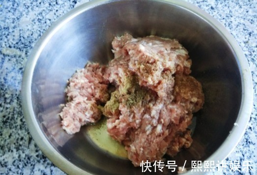 可口|50年大厨：不管炸什么丸子，多加这1“步”，丸子保证香脆可口