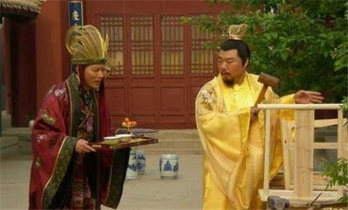 害死|为何明朝将亡,崇祯一天之内还砍36位大臣脑袋只因他们害死一人