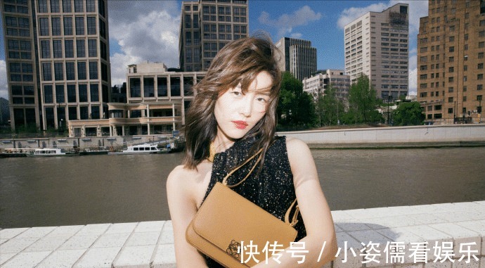 头发|为什么女人头发越卷、越显老气?刘雯的“失败”造型,给你敲警钟