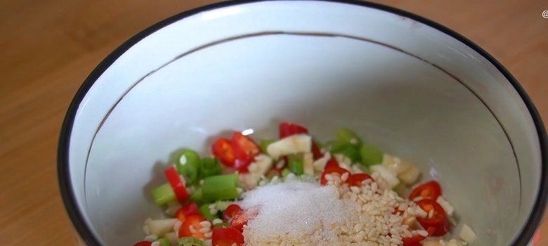 最近很火的苦瓜做法,饭店一份卖58,在家做成本不到5元,真解馋