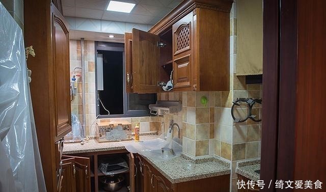 围合状|头一次见入户鞋柜还能这样装，长见识了，忍不住晒晒弟弟的新房