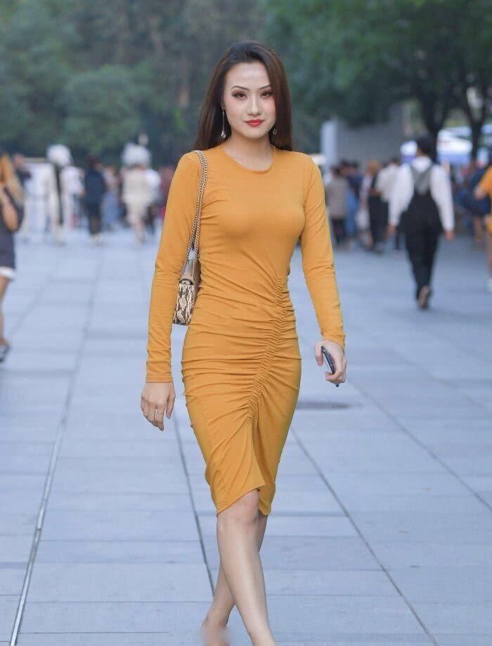 夏日 清凉的夏日时尚界穿搭模板,简约利落显气质,显瘦显高有魅力