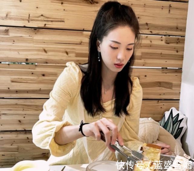 副攻|换上黄色裙子,郑益昕秀色可餐,中国女排美女副攻之争不敌王媛媛!