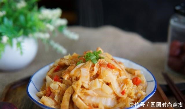  入冬|入冬了，就馋白菜这做法，比辣白菜还下饭，挑食的儿子也抢着吃