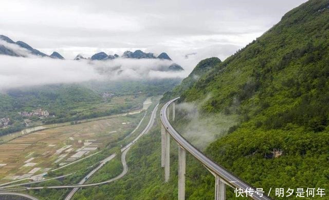 亚洲最高的高架桥不在重庆，而是在广东清远，风景秀丽