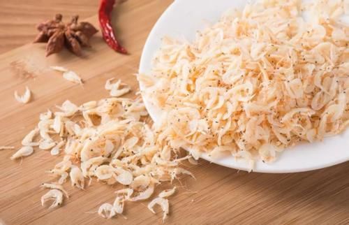 一样是虾皮,买黄的还是买白的,品质相差大,以后不要乱买了