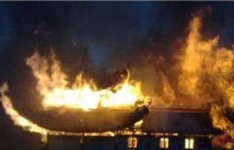  破坏|专家打开千年古墓，只挖出层层灰烬土地，四年后才找到几千珍宝