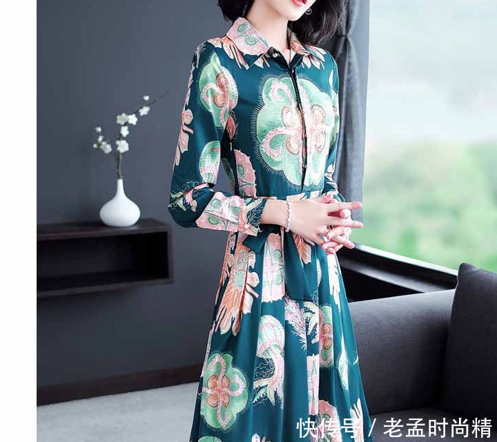 不得不说: 这秋衫的确漂亮, 适合各种身材女人, 气质高雅减龄