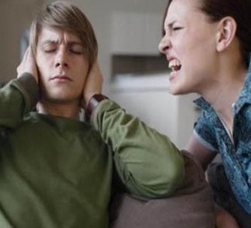 肝病|伤害肝脏“特别猛”的4种行为，尤其第2种，是很多男生的“最爱”