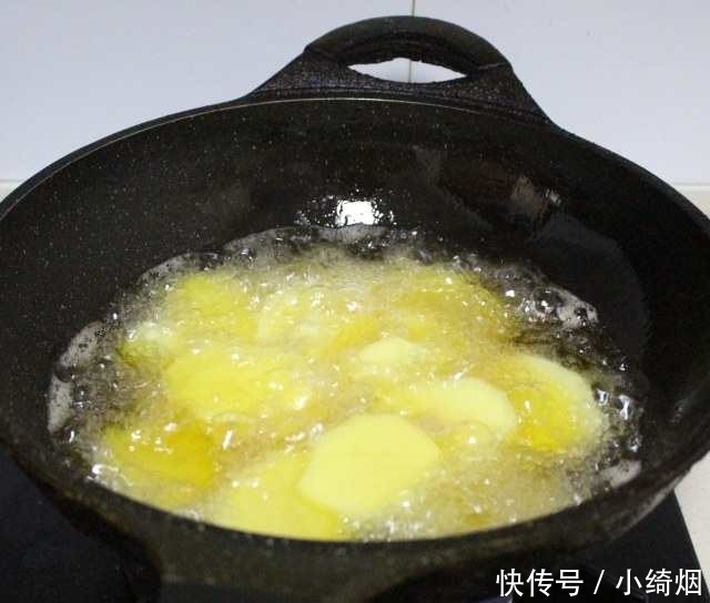 干锅土豆片,香辣过瘾,做法简单,好吃到放不下筷子