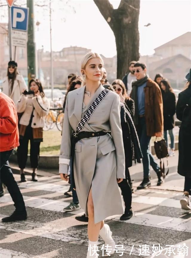 看起来|想把“大衣”穿出高级感?别的可以忽略,但靴子要慎选,特显气场