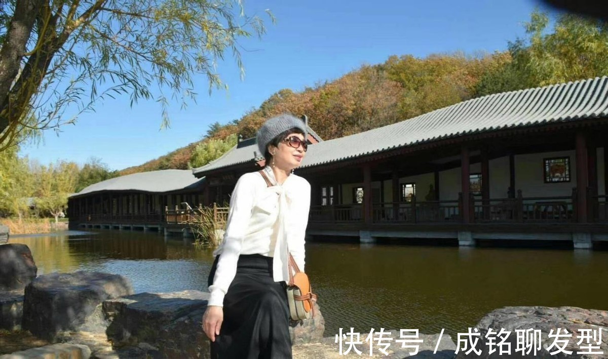 微胖|长相普通身材一般,大妈靠“接地气”的穿搭圈粉无数,值得借鉴