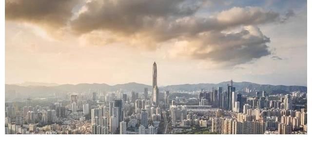 房价收入比|央行原副行长吴晓灵:泡沫中狂欢的日子不多了,人们要面对的现实