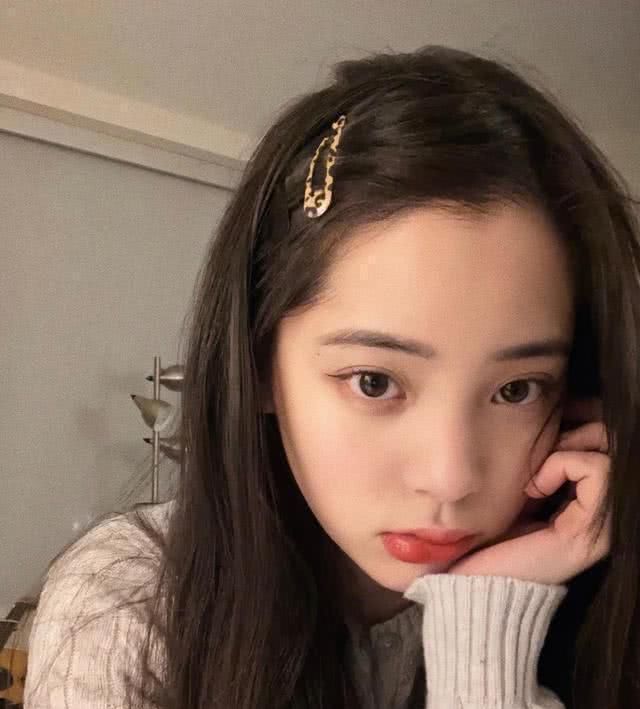 大眼睛|长相干净的女生,一般都会有这4特点,即使五官很一般男生也喜欢