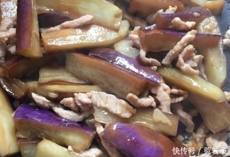  色泽|鲜嫩可口香味四溢，营养美味色泽油亮，孩子能多吃一碗饭