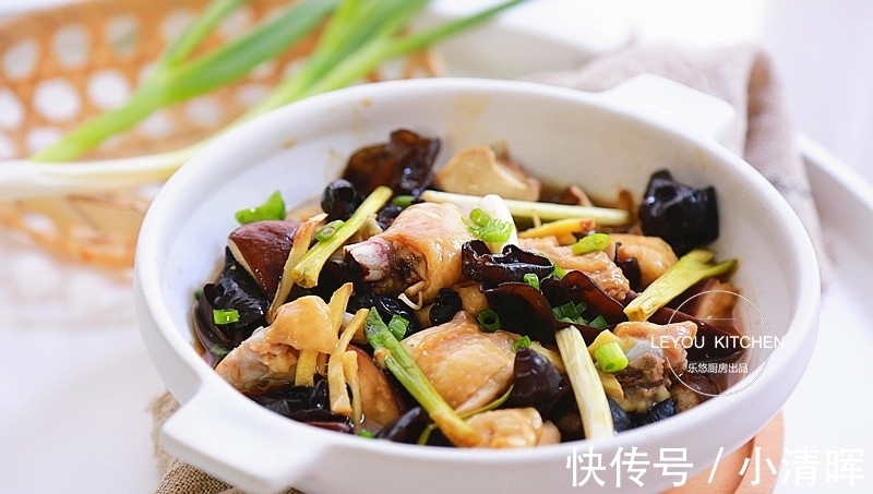 木耳|鸡肉和它们一起蒸，又鲜又嫩，不用闻油烟，简单好做，很适合夏天