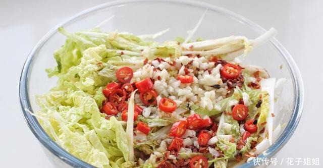 年夜饭别光准备大鱼大肉，凉拌菜也是主角之一，爽口开胃倍儿健康