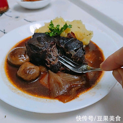 土豆泥|红酒炖牛肉 佐 法式土豆泥