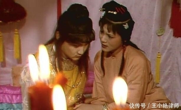 感冒@为何袭人过年回家一趟,回来第二天就感冒?花自芳反应暴露答案