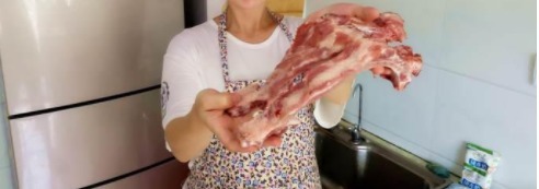 想吃排骨不用炖,这种做法更简单美味,又香又好吃,营养不上火