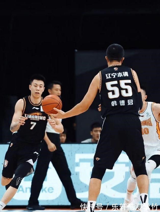 杨鸣|辽篮将帅齐发声!杨鸣霸气侧漏,扣将配图表忠心,赵继伟曝新目标