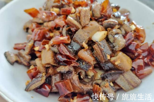 料酒|饭店炒黄鳝,需要焯水吗?大厨教你多加1步,口感香嫩没腥味