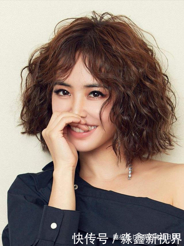 女人过了40岁,尽量少留这3款“大妈”发型,这3款发型更适合你