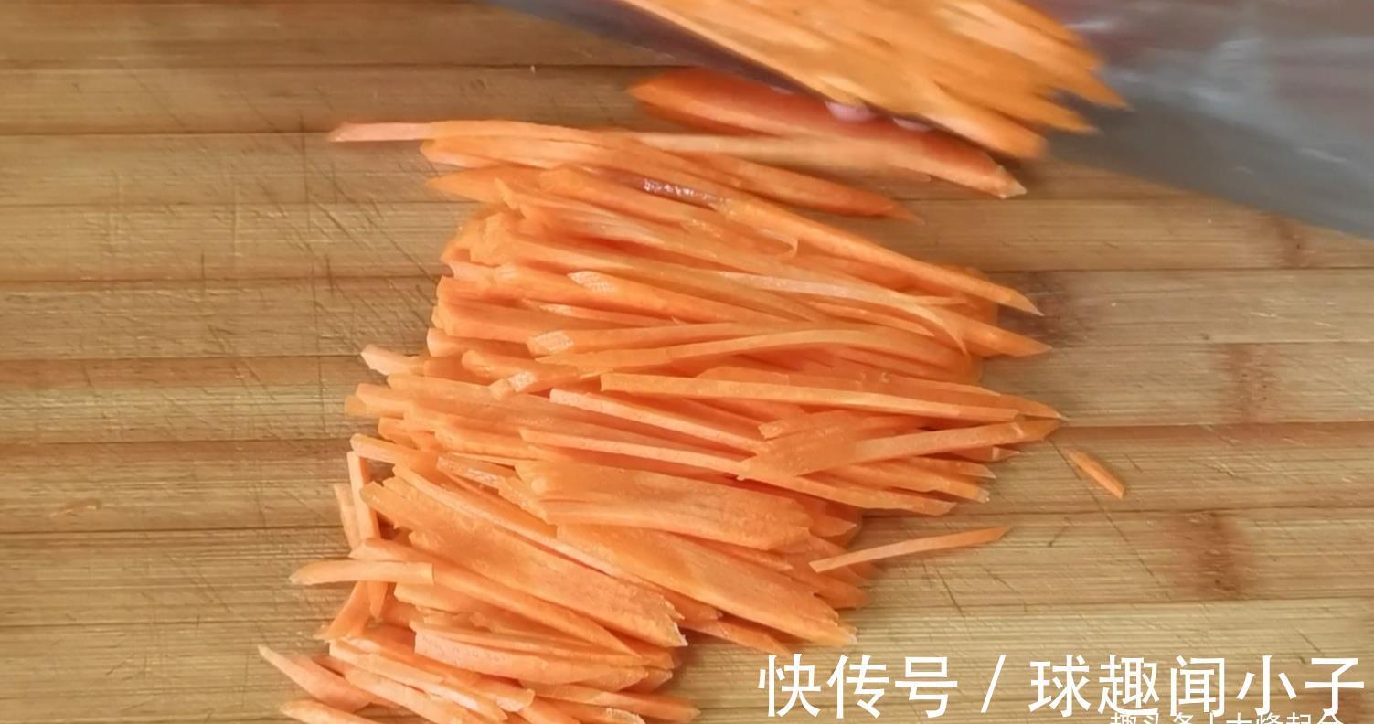 爽口|爽口豆腐皮的做法,酸辣解腻又开胃,一周要吃好几次,做法还简单