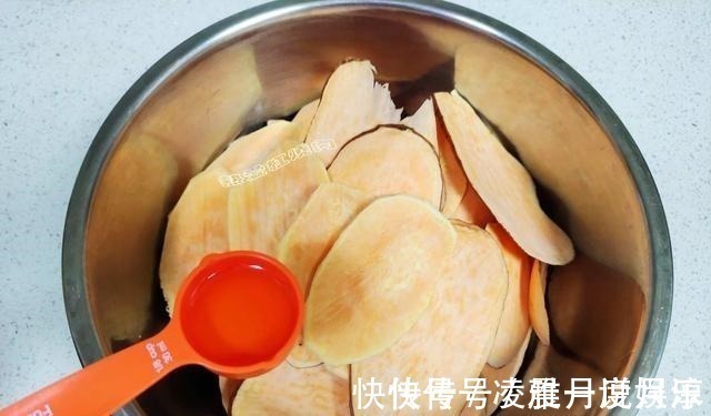终于找到红薯最好吃的做法,不蒸不煮特省事,又甜又脆还耐保存!