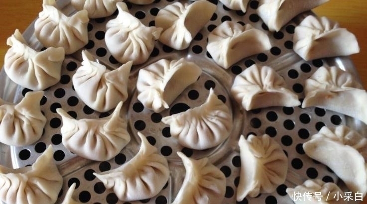 做饺子馅时, 不要只会放油, 记住3个窍门, 饺子又香又鲜, 还入味