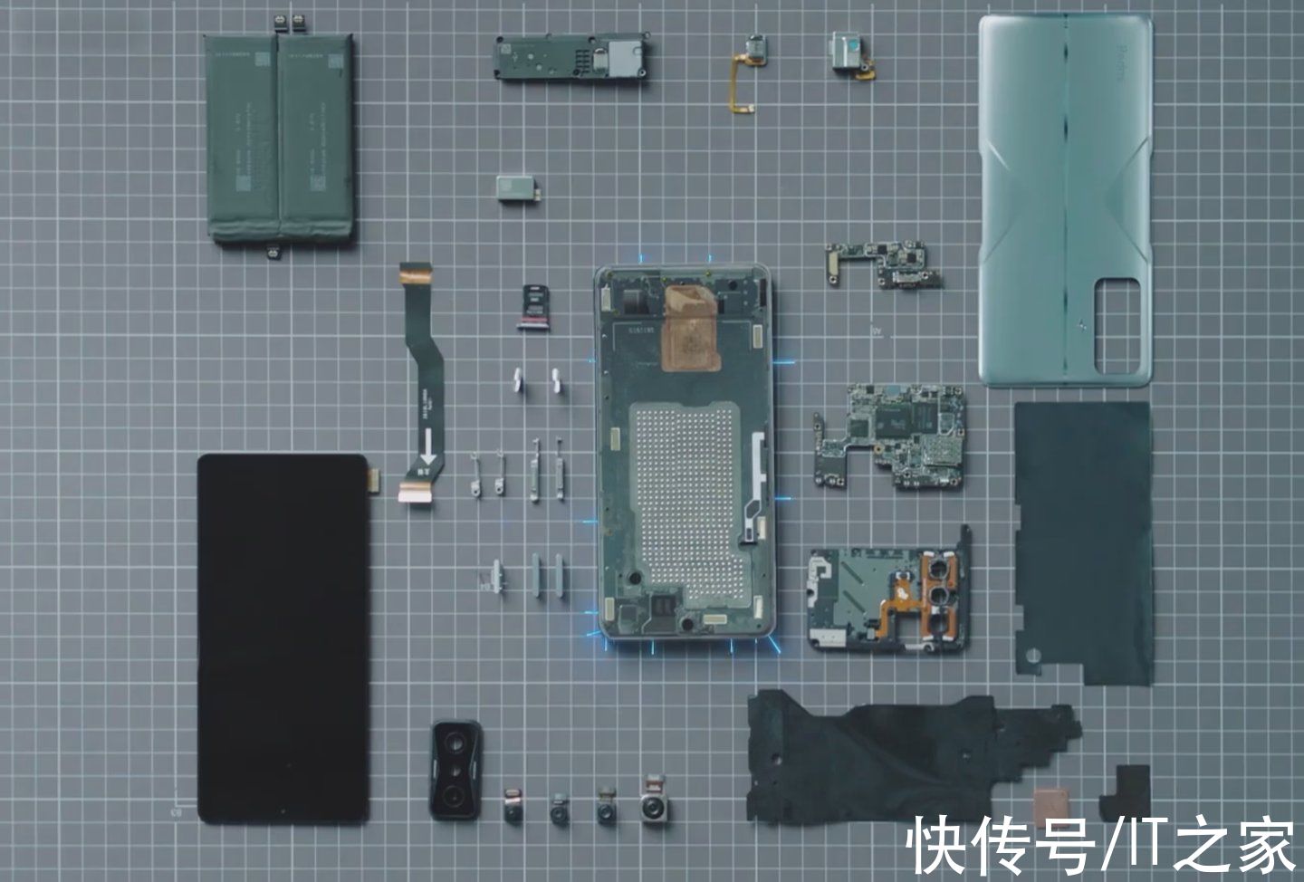 k50|Redmi K50电竞版官方拆解视频公布，零部件还被装在“赛车”上