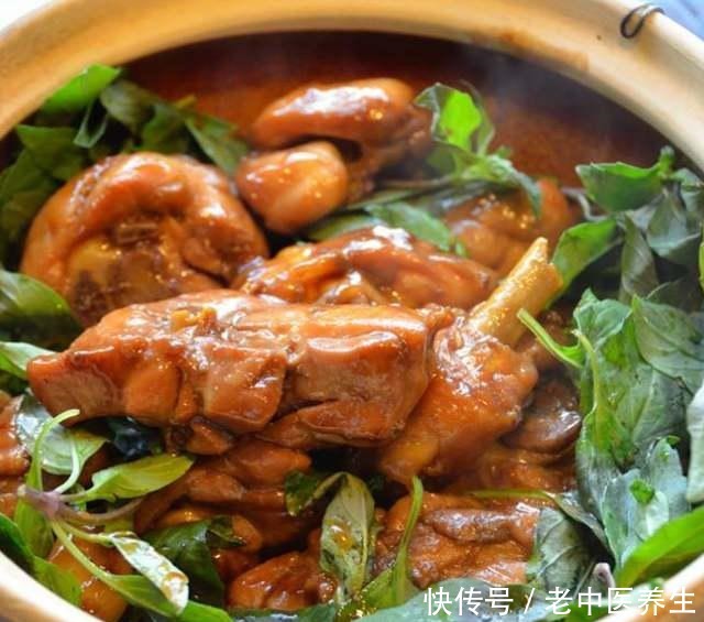 三杯鸡,肉香味浓,简单又好吃,太下饭了