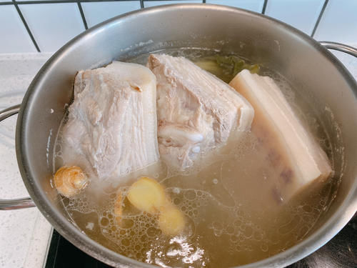 过年炸扣肉，这5点不要忽略，找到关键点，做出正宗的虎皮扣肉