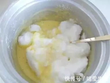 用电饭锅做蛋糕原来这么简单!保存好,做给家人吃!