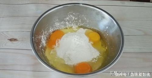 教你面包最简单的做法,不用烤箱不用蒸,暄软拉丝,再也不用买了