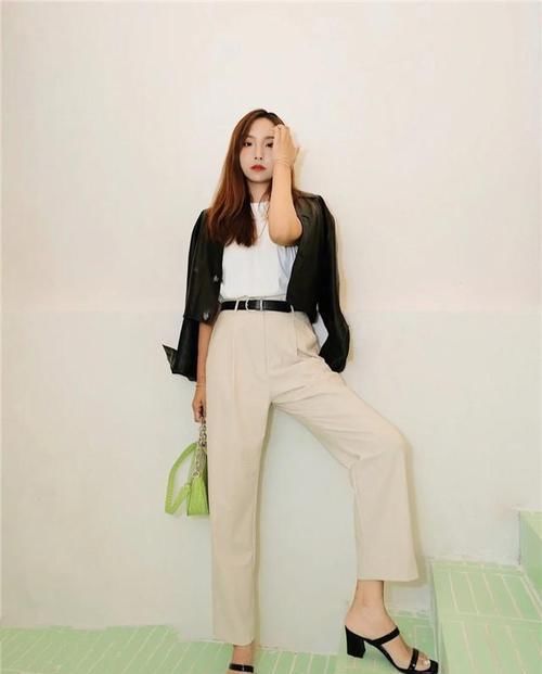 最近火了一种裤子，它叫“香烟裤”，搭配大衣，连气质都变高级了
