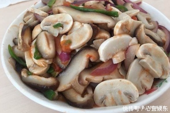 上桌就抢着吃的一道下饭菜,美味简单营养,学会做给家人尝尝