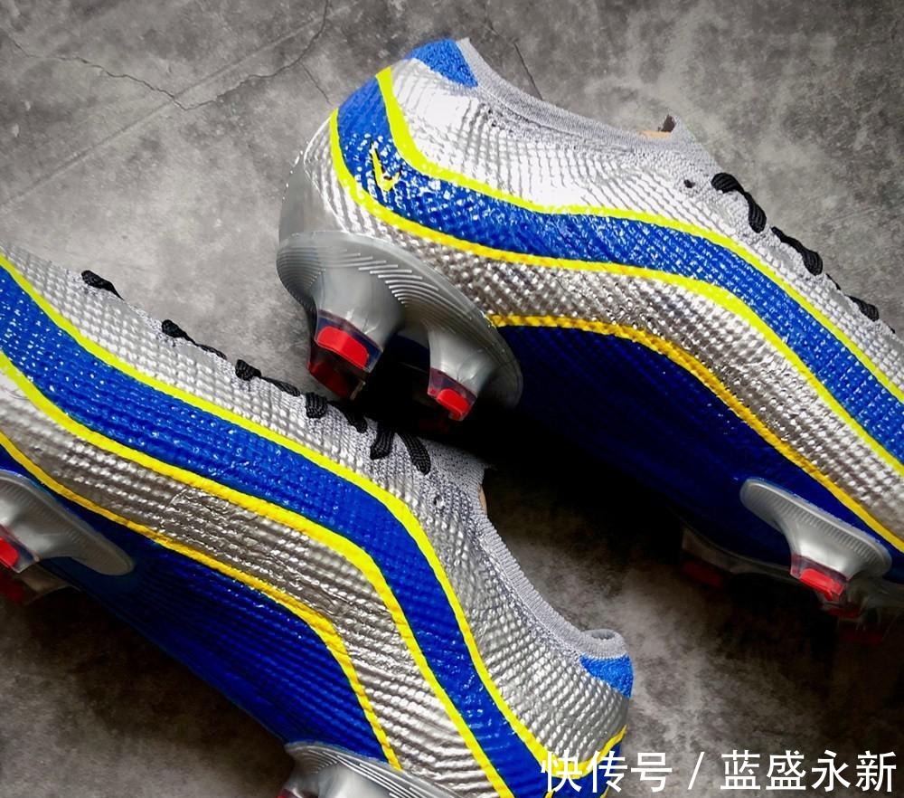 足球俱乐部 Pete郑为磐田喜悦前锋打造定制Nike Mercurial足球鞋!