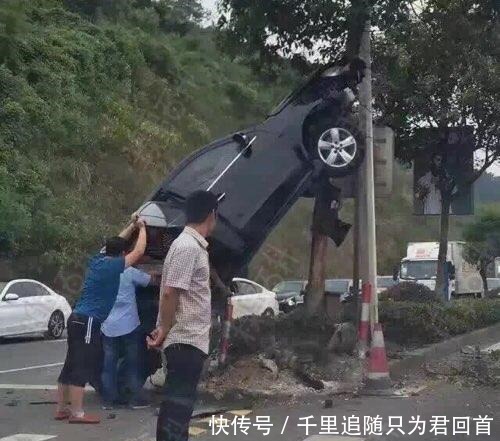 请问|请问学姐，大一开学女朋友自己带还是学校统一发放啊