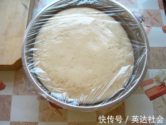 酵母|蒸馒头,别直接上锅蒸!教你3揉2发,馒头雪白松软,清甜蓬松