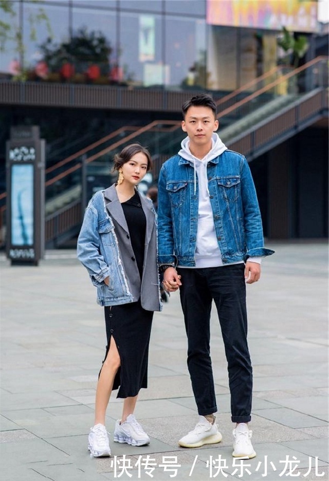 时尚街拍,身材好看的姑娘,搭配起来也很漂亮